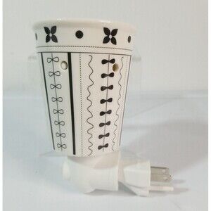 NEW Retired Scentsy Original Box "Bud" Plug-In Wall Wax Warmer Bulb Included